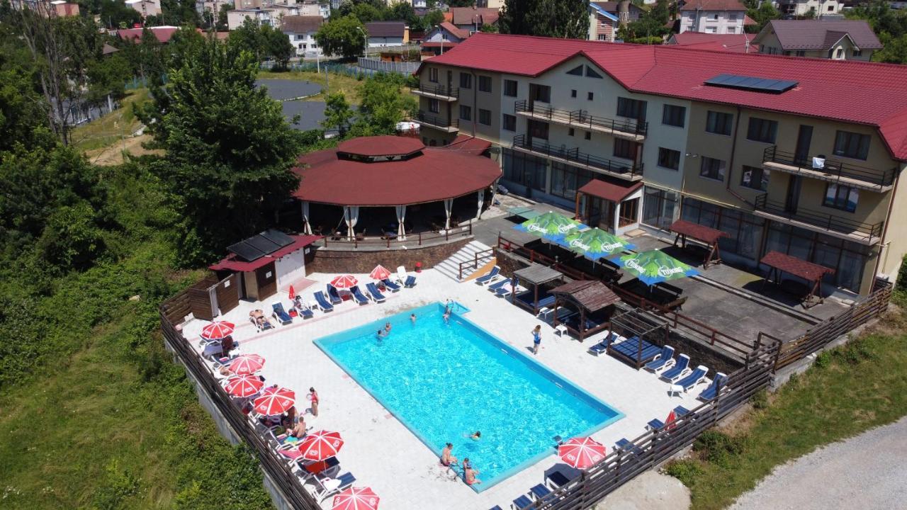 Hostel Restaurant Ciuperca Hunedoara Exterior foto